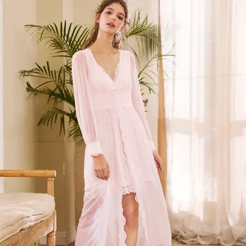 

Sexy Lace Robe Set Two Pieces Spaghetti Strap Deep White Cotton Sleepwear Lace Bathrobe Set Luxury Nightgown Long Negligee T675