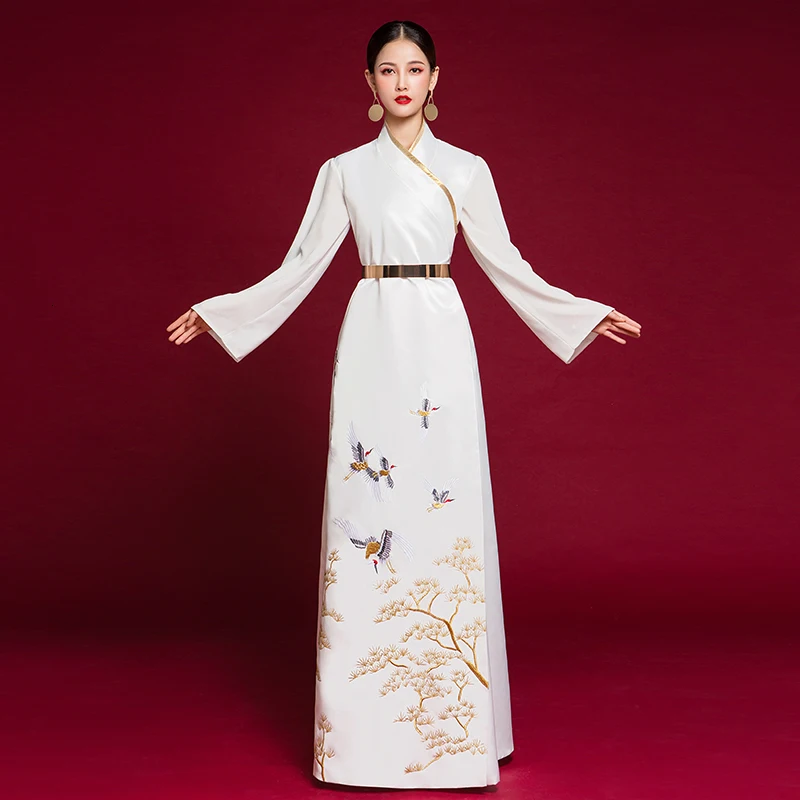 Белое элегантное вечернее платье для женщин Cheongsam Восточный с длинным рукавом Традиционный китайский Qipao Китай Вышивка кимоно свадебные платья - Цвет: white