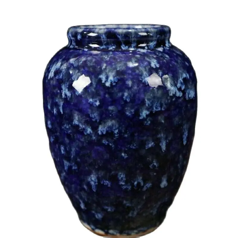 

Chinese Old Porcelain Blue Glazed Pot Receiving Tank Can