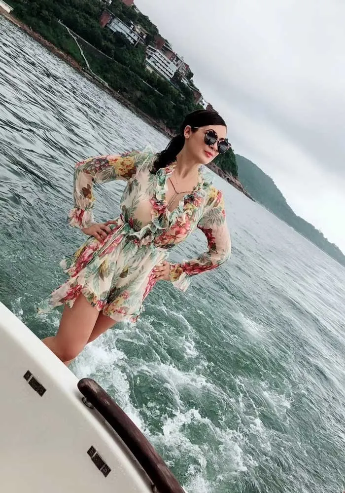 2019 летние женские Boho шифоновая блуза с рукавами-клеш комбинезон с v-образным вырезом Tassle пояса гофрированная Роба пляжные комбинезон с
