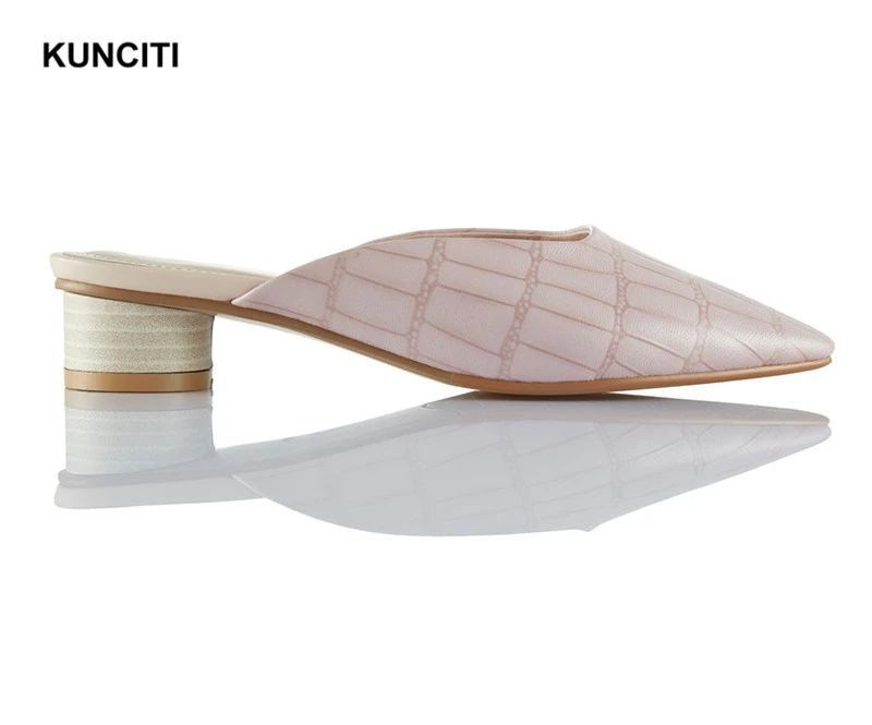 KUNCITI Designer Slippers Embossed Genuine Leather Low Heel Mules Outside Runway European Newest Shoes Fashion Online T002