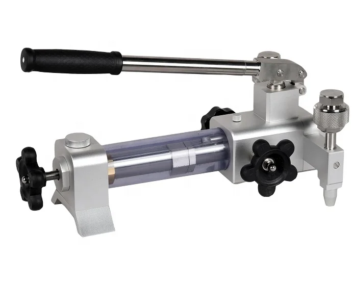 

Pressure comparison test hand pump V17