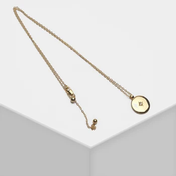 

Amorita boutique Simple and lovely round pendant star necklace