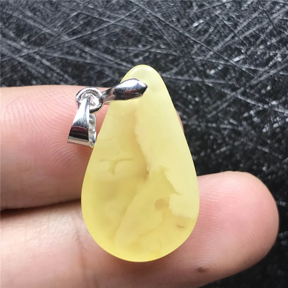 Amber Pendant (90)