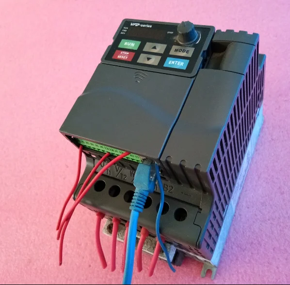VFD037E43A 3.7KW 380V используется, 95% внешний вид, 1 год гарантии, хорошее качество тест