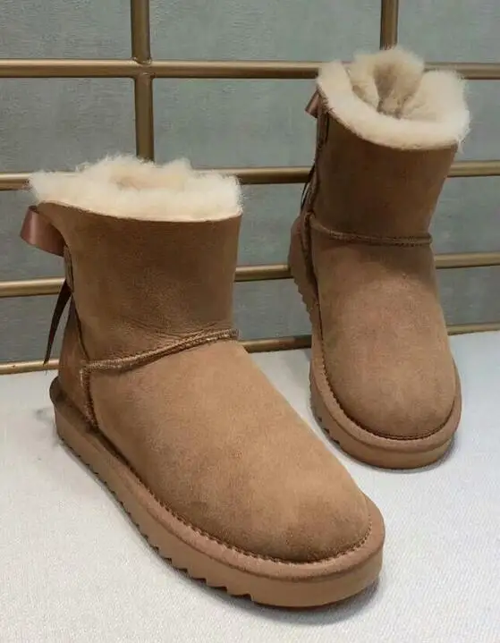 EIOUPI/теплые зимние ботинки; женские повседневные Модные ботильоны на плоской подошве из овечьей кожи с натуральным овечьим мехом; OYM5406 - Цвет: 24