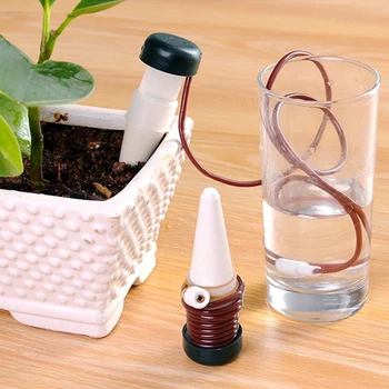 

2pcs/set Garden Automatic Watering Tool Auto Drip Irrigation Watering System Plant Waterers Spike for Plant House Garden Tool