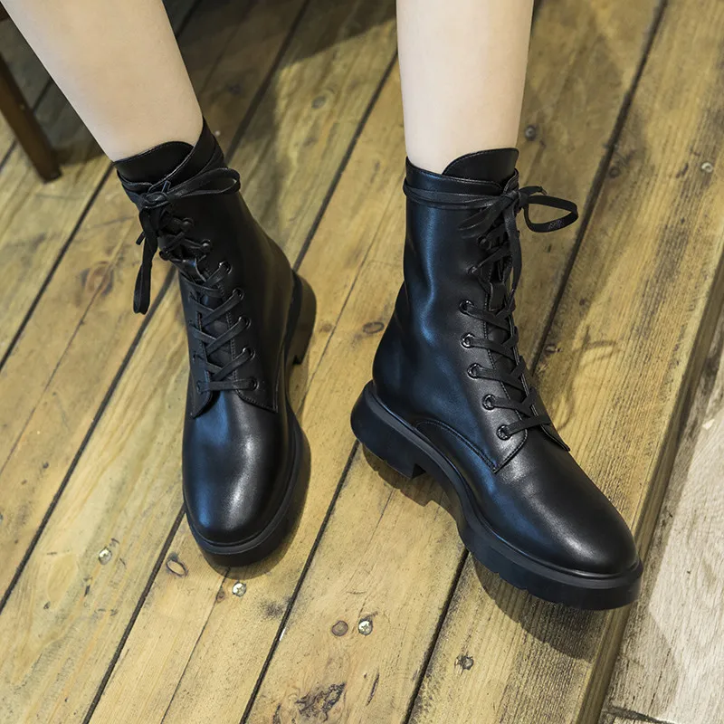 Женская обувь; botas mujer; с круглым носком; Zapatos De Mujer; на шнуровке; Buty Damskie; черные зимние кожаные ботинки с вышивкой - Цвет: as pic(velvet)