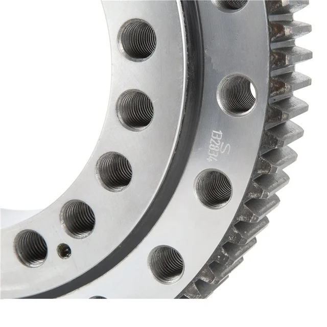 Comparison of slewing ring and spur gear slew drive used in truck crane -  Unique Transmission