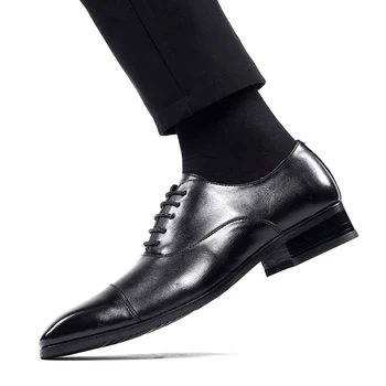 

2020 new men's shoes casual soft bottom High Quality peas shoes spring new fashion flat bottom men's shoes