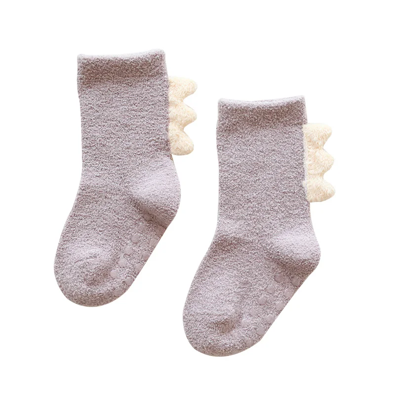 Осенне-зимние детские носки для девочек, коралловые бархатные нескользящие носки-тапочки для малышей, Длинные Теплые Мягкие Носки с рисунком динозавра для детей 0-5 лет - Цвет: Purple