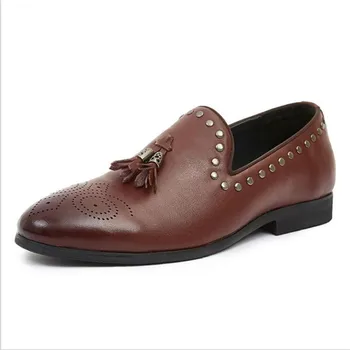 

Fashion Men's Bullock Loafers 2019 Rivets lace Dance Party Italy Man Tassel Driving Moccasins pointed Office Casual flats