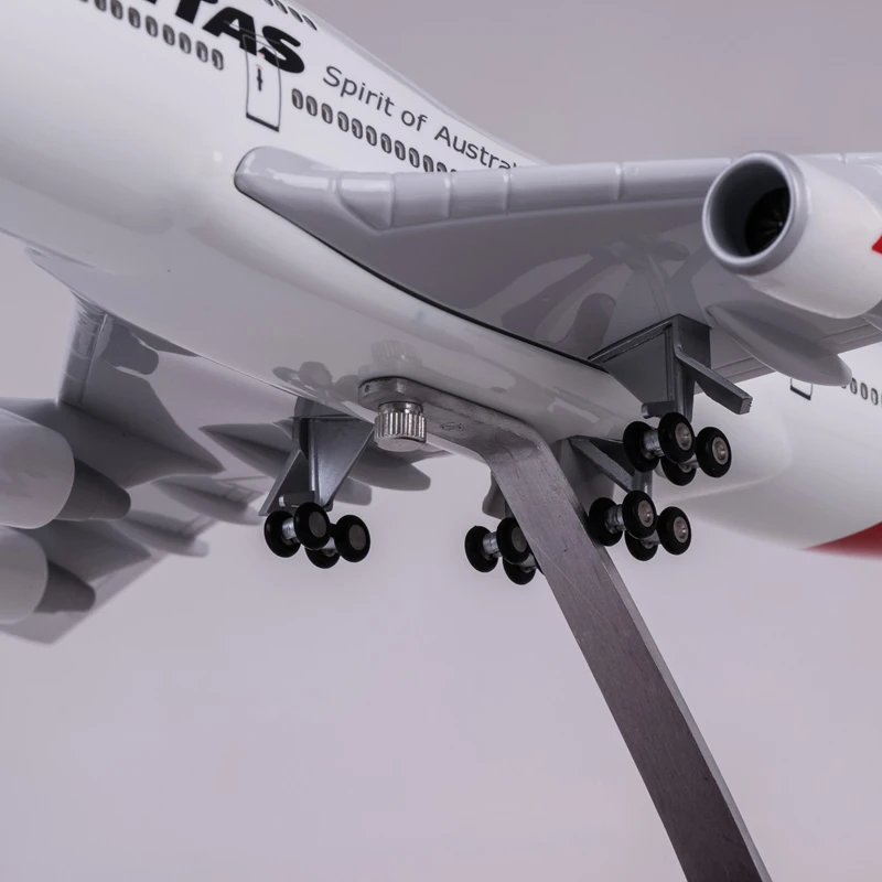 1/150 масштаб 47 см Boeing 747 B747 QANTAS модель самолета авиакомпания сплав База W шасси и светильник игрушки самолет с фиксированным крылом