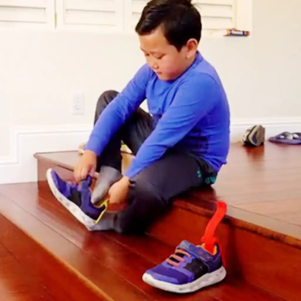 2 x Shoe Horn Shoehorn Plastic Handled Lazy Shoe Helper From UK eBay