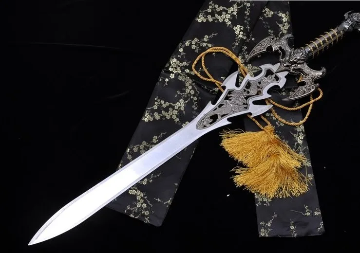 

Anime sword hollowed out home decorations are not bladed