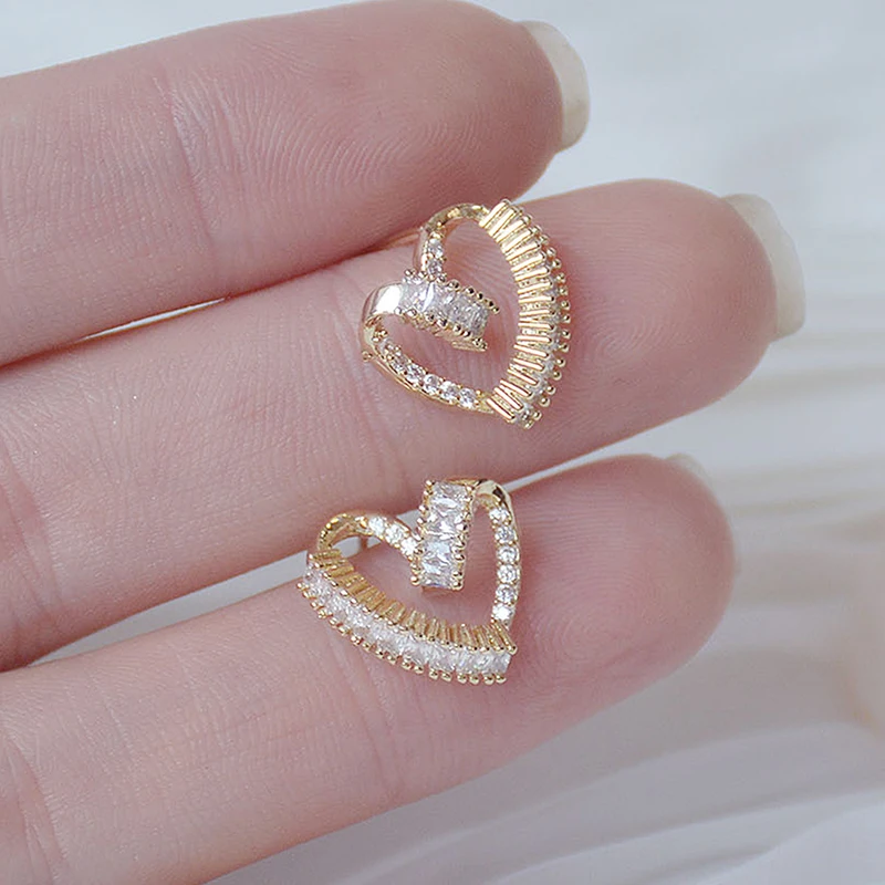 트렌디 디자인 트위스트 하트 CZ 여성용 귀걸이, Row Bling Shine Zirconia 14K 도금 골드 스터드 귀걸이 쥬얼리 펜던트