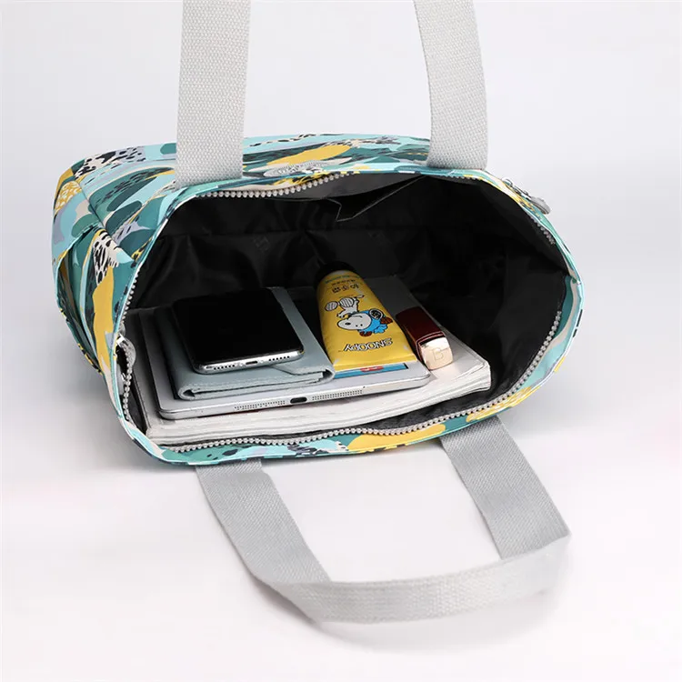 2021 New Nylon Large Capacity Summer Ladies Beach Shoulder Bag Woman Designer Handbags Youth Ladies Bags Tote Ladies Casual Bag