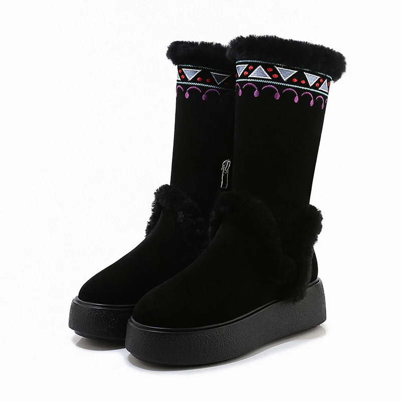 Роскошные брендовые зимние ботинки; Новая женская зимняя обувь; теплые плюшевые ботинки из коровьей замши с вышивкой; bottes femme zapatos mujer