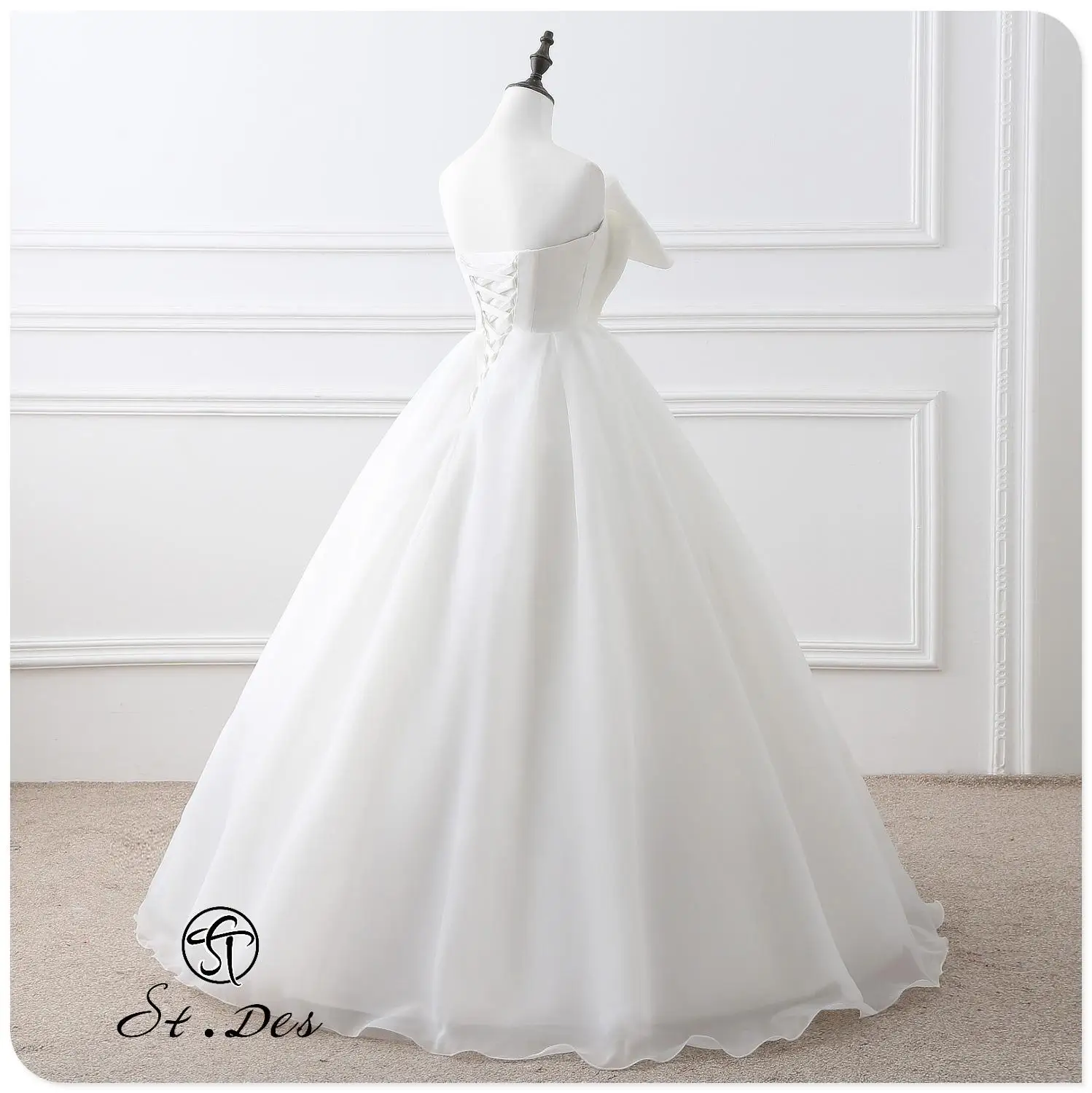 Новое Элегантное свадебное платье в пол с бантом и кружевным цветком цвета