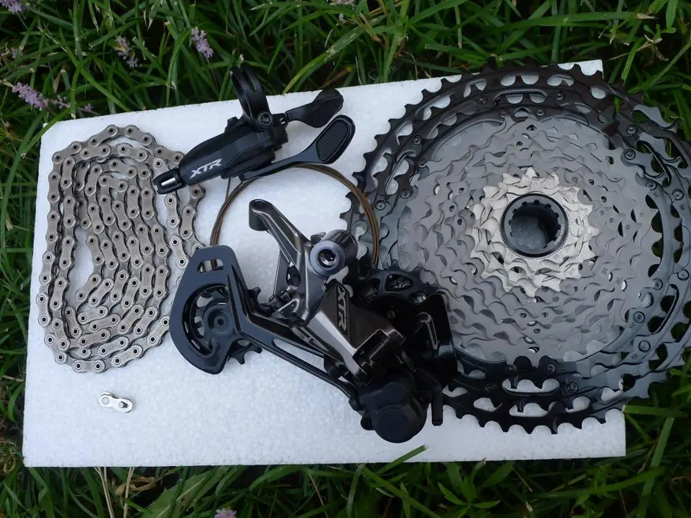 

X-T-R M9100 groupset 12S casssette + chain + derailleur + trigger shifter