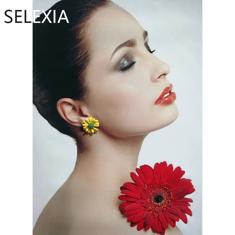 

Selexia 925 silver needle small chrysanthemum Earrings temperament personality Earring
