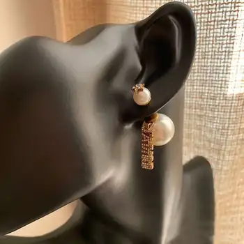 

2020 New Pearl Letter Earrings Star Same Style Zircon Earrings