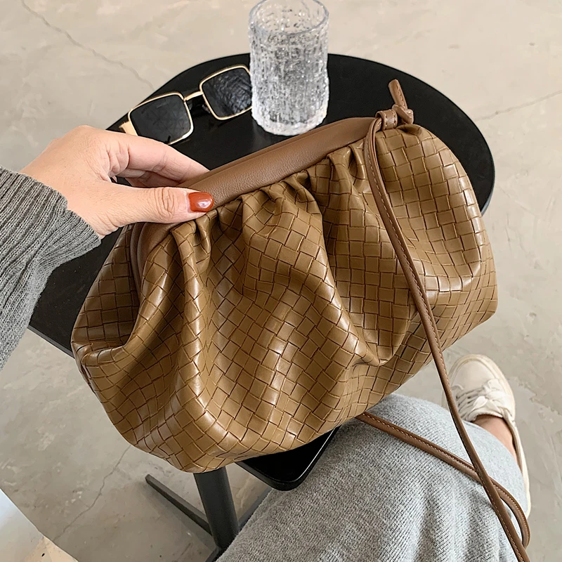 Плетеная маленькая сумка-клатч для женщин 2020 модные роскошные фирменные