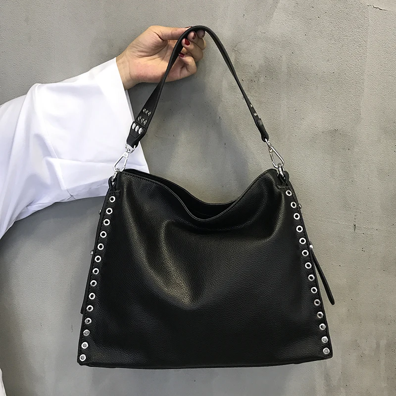 

Big bag female 2019 summer new large capacity simple black handbag shoulder bag soft leather tote bag C43-90