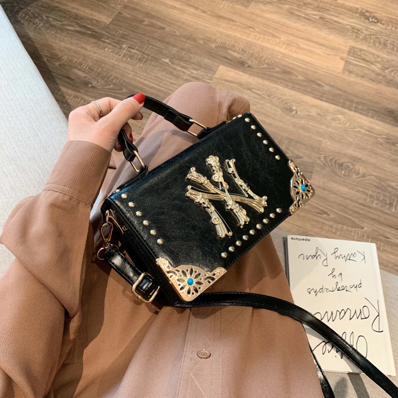 

Luxury Handbags Women Bags Designer Crossbody Bags for Women Rivet Messenger Bag Leather Bag Letter Shoulder Bags Sequined Flap