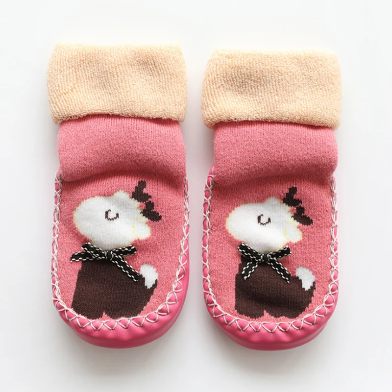Детские носки с резиновой подошвой для тапочек домашние носки для малышей Нескользящие теплые носки для зимы Детские домашние тапочки - Цвет: Rose Sheep