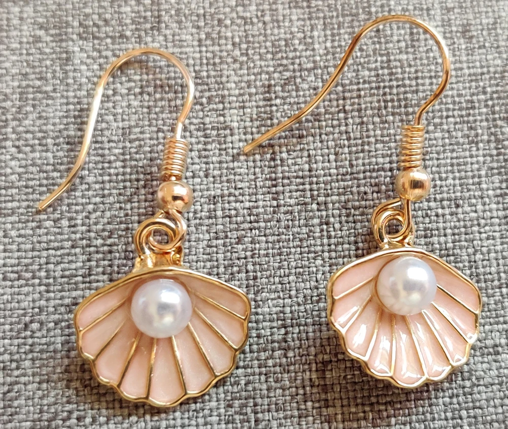 

2019 New Marine Pearl Shell Gold Fashion Pop Earrings Jewelry