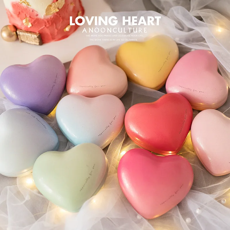 

AVEBIEN 10pcs Gifts for the New Year 2021 Wedding Party Favors Chocolate Heart-Shaped Tinplate Macaron Gift Box Packaging Bags