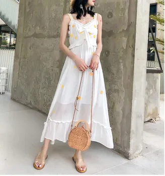 

New leisure seaside holiday dress sexy backless shoulder belt embroidered dress