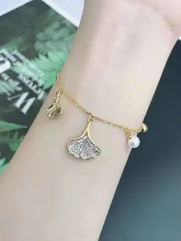 

High quality SWA New Apricot Leaf Charm Bracelet