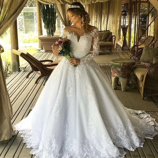 

Long Sleeve Plus Size Wedding Dresses A Line 2020 Lace Appliques O Neck Pearls Back Bridal Wedding Gowns Vestidos De Noiva