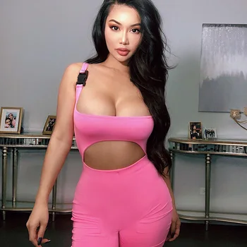 

2019 Autumn Yoga Clothes Best Selling Bag Buckle Hollow Elastic Sports Five Point Jumpsuit Yoga Clothes Female Tide Fitness Suit