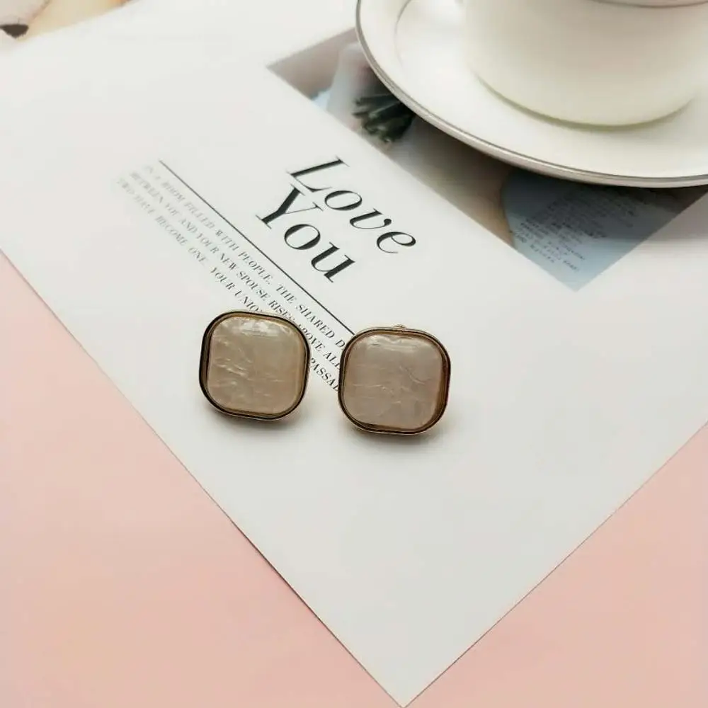 

CUTE WOMEN EARRINGS GOLD PLATING GOOD QUALITY SQUARE CLIP EARRINGS