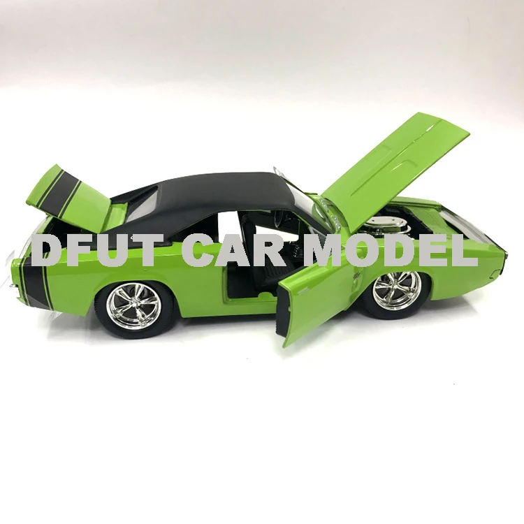 1:24 сплав 1970 игрушка модель гоночной машины детских автомобилей авторизованный игрушки для детей