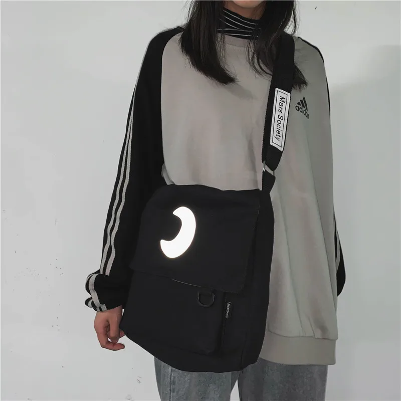 

Korean-style INS Workwear Moon Canvas Bag Dark GIRL'S Students Versatile Messenger Bag Hong Kong Style Crossbody Bag Fashion