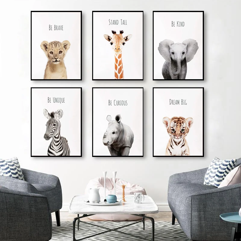 4 Toile Animaux Bebe Poster Safari Chambre Enfant Affiche Rose et Gris Elephant Girafe Zèbre Lionceau Fleurs Mural Tableau Decoration Fille Garcon Cadeau 21x30 sans Cadre 