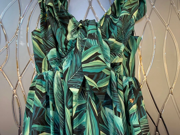 Early spring new women's deep V-neck leaf print decorative sleeveless dress 1130