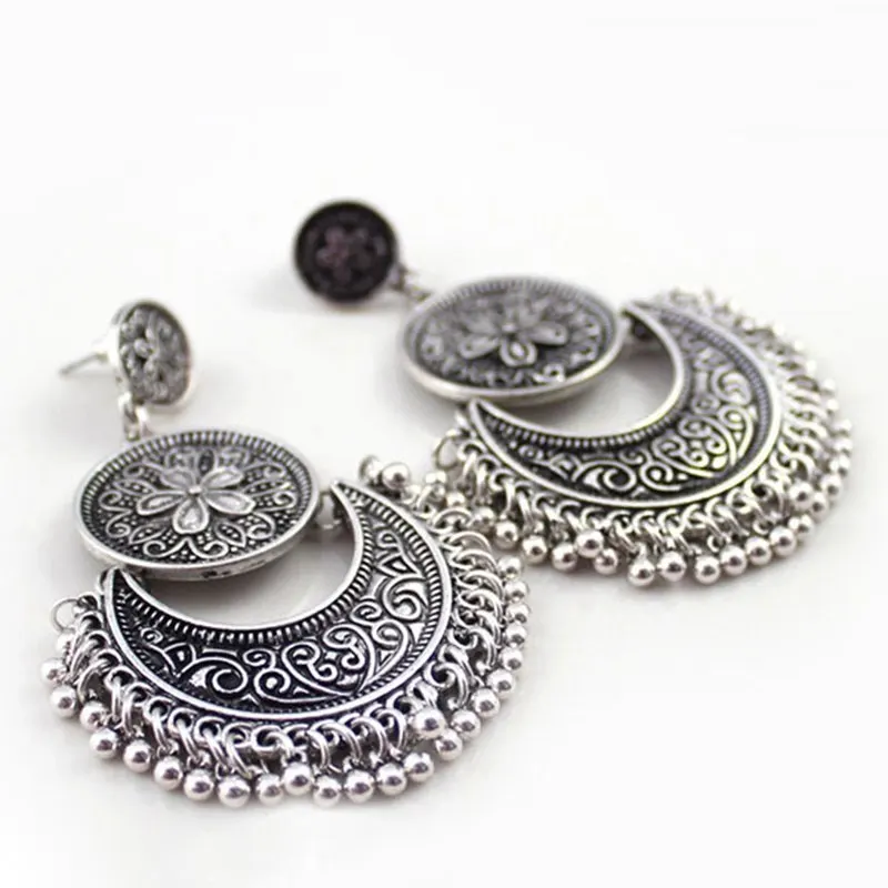 

2018 New Fashion Style Vintage Exotic Carved Flowers Exaggerated Tassel Earrings Metal Stud Earrings For Women Birthday Gifts