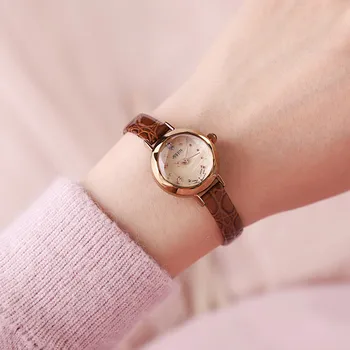 

Clearance Woman Fashion Casual Quartz Watch Women Antique Simple Leather Watches Girls Party Gift Young Ladies Clock Kids Time