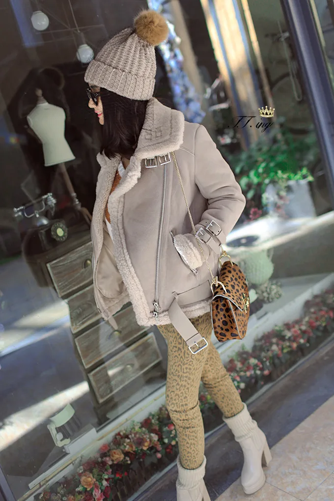 

2018 Autumn And Winter Korean-style Jingjing Celebrity Style Suede Lambs Wool Locomotive Short Coat Item Number 825115