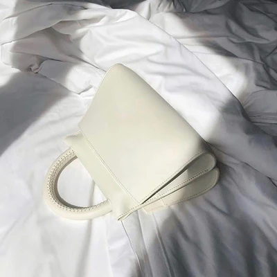 Ниша дизайн сумка новая волна индивидуальность Темперамент Фея простая Портативная сумка через плечо сумка - Цвет: Белый