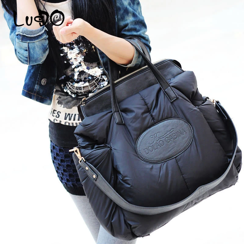 Goedkoop 2019 Nieuwe Winter Vrouwen Handtassen Dames Warm Tote Tas Mode Ruimte Katoen Materiaal Grote Pakket Down Jas Zak Sac EEN belangrijkste Bolsa