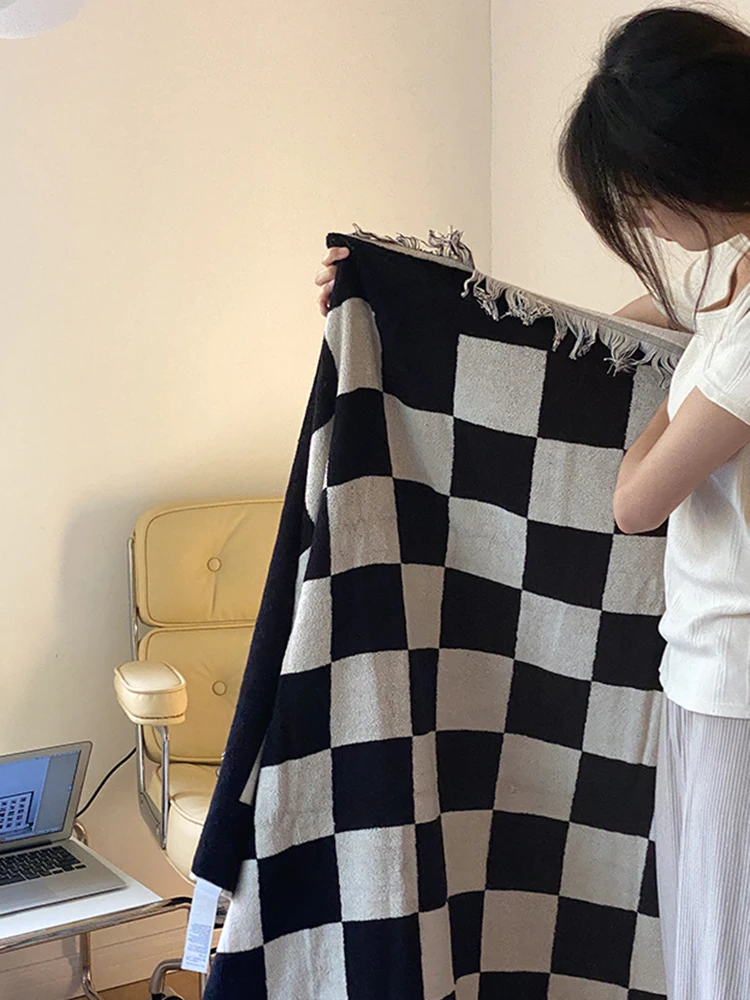 ���� ���ڿ� �� �� ���� ��Ʈ�� �ٵ��� ��ȭ ��� �� ���ǽ� Ʈ�� Bedspread ���� �߿� Ÿ���� ��ġ�ϴ� ���� ���� ����