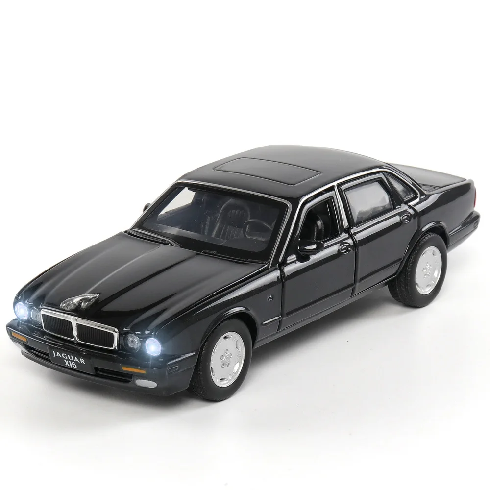 Модель классический автомобиль 1:32 XJ6 Diecasts & Toy транспортные средства