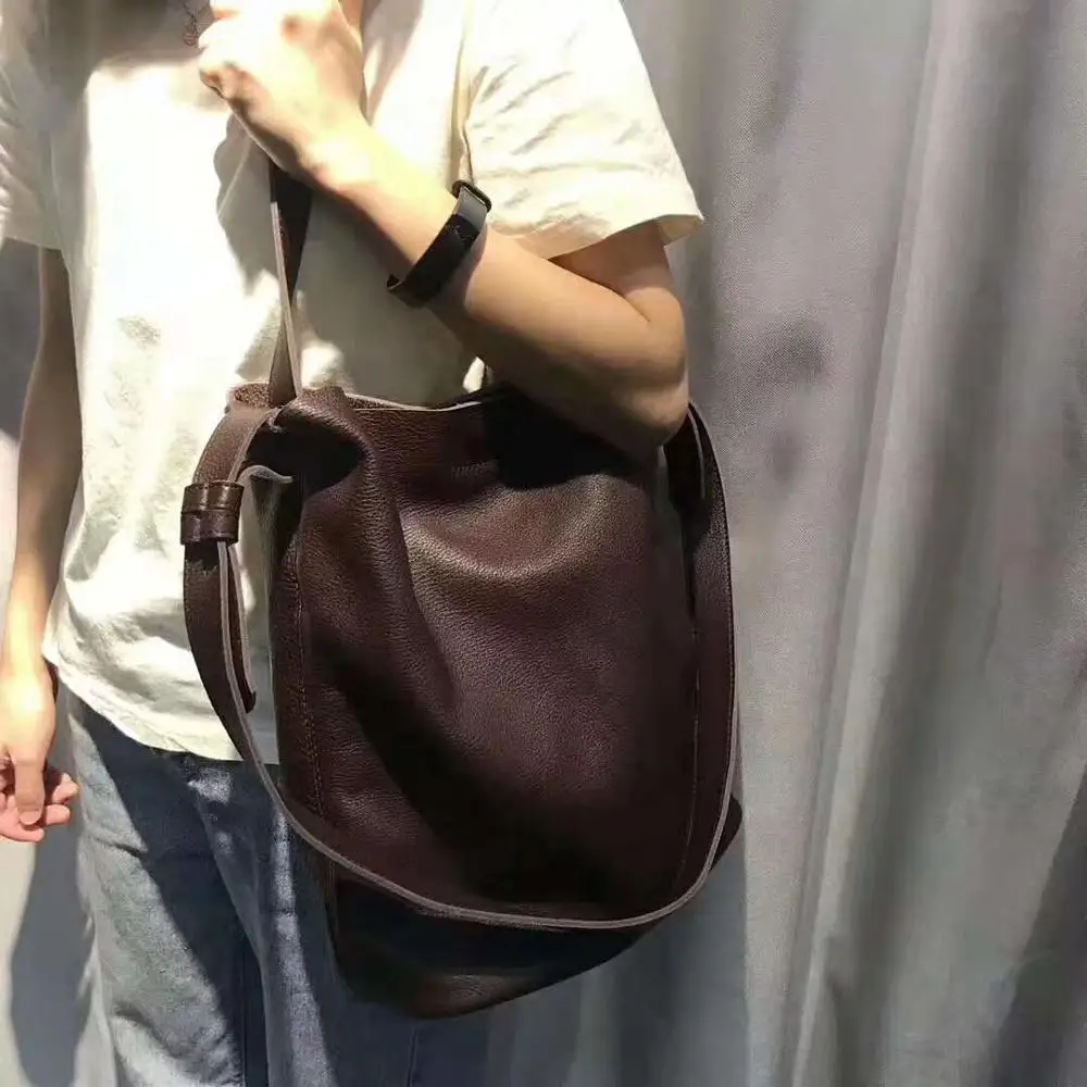 Шоколад Soft Genuine Leather Women Bucket Shoulder Bags Vertical section Fashion Handbag Totes Female Crossbody Shopping Bag - Цвет: Шоколад