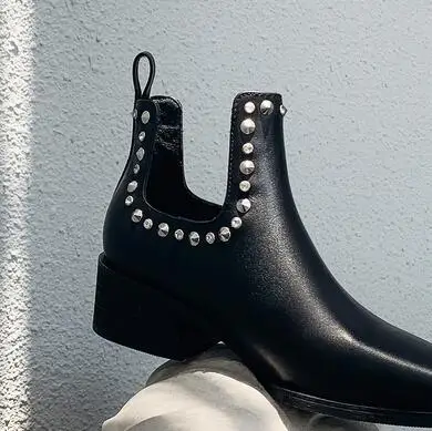 black leather Prova Perfetto/Ботинки martin из натуральной кожи с заклепками; Новинка года; удобные женские ботильоны с острым носком в британском стиле на массивном каблуке 4,5 см - Цвет: black leather